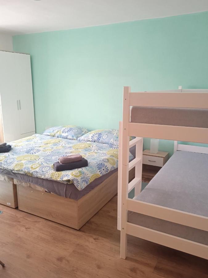 Apartman Laumar 3 Bzenec Luaran gambar